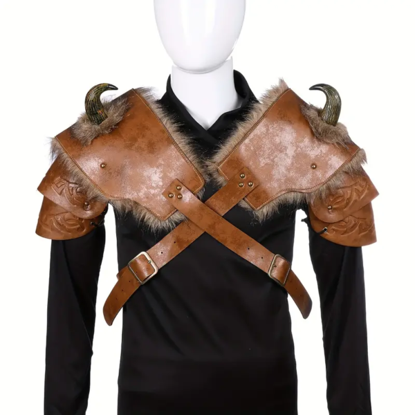 Vintage Renaissance Exquisite Armor with Horn for Men's Halloween Christmas Cosplay Costume Props